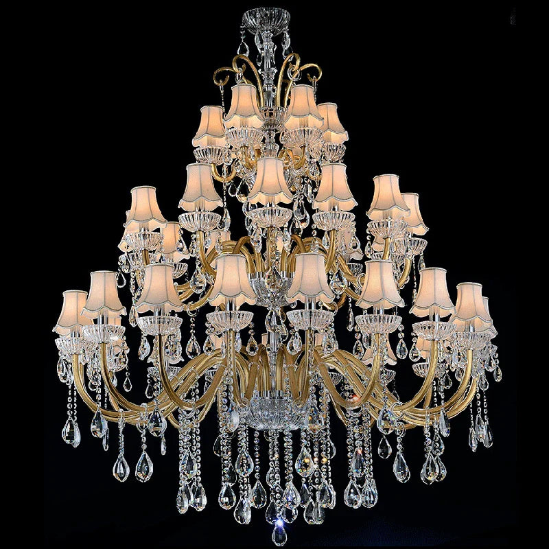 Lustre baroque en cristal avec éléments modernes pour éclairage raffiné