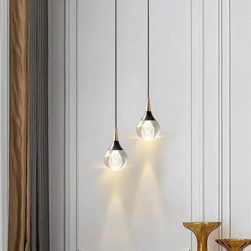 Lustre chambre en cristal, design LED moderne pour décoration élégante.