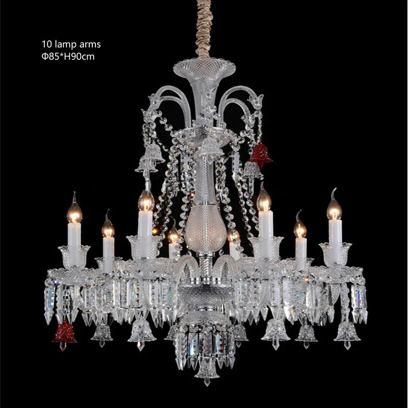 Lustre baroque en cristal avec éclairage transparent et design raffiné.